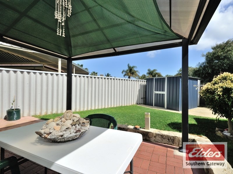 26 Madden Way, Parmelia WA 6167