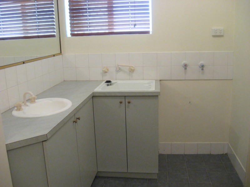 15 27 PARTRIDGE STREET, Orelia WA 6167