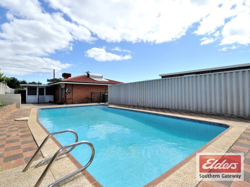 59 Warner Road, Parmelia WA 6167