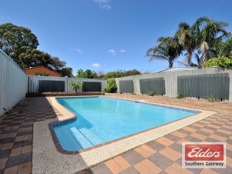 59 Warner Road, Parmelia WA 6167