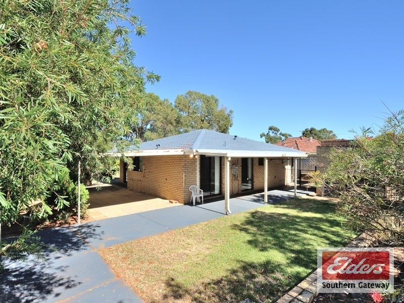 16 SKOTTOWE PARKWAY, Parmelia WA 6167