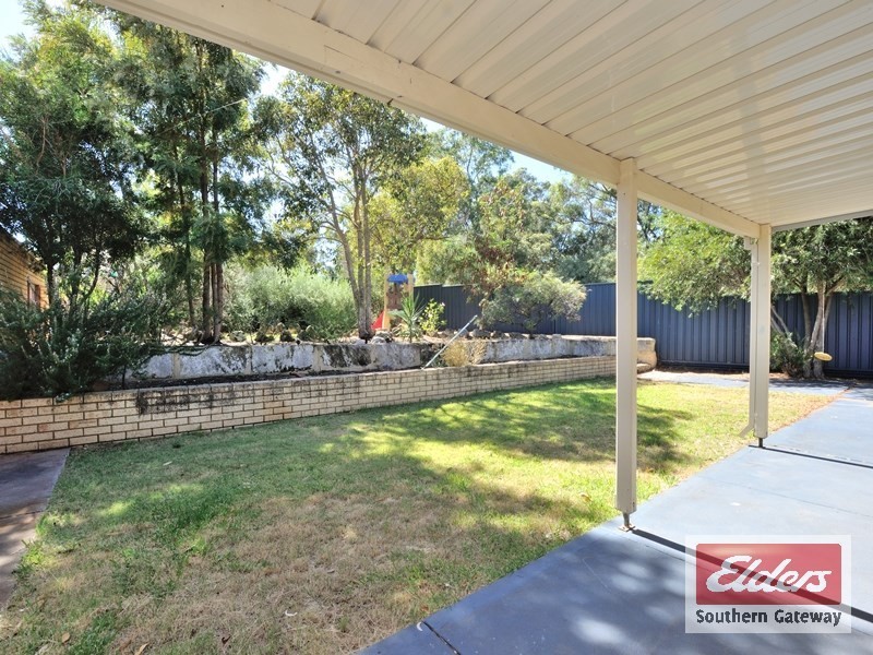 16 SKOTTOWE PARKWAY, Parmelia WA 6167