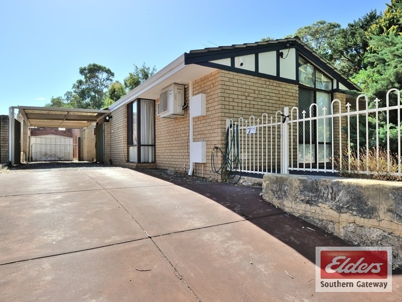 16 SKOTTOWE PARKWAY, Parmelia WA 6167