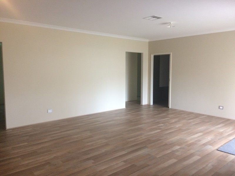 2 DURSLEY STREET, Wellard WA 6170