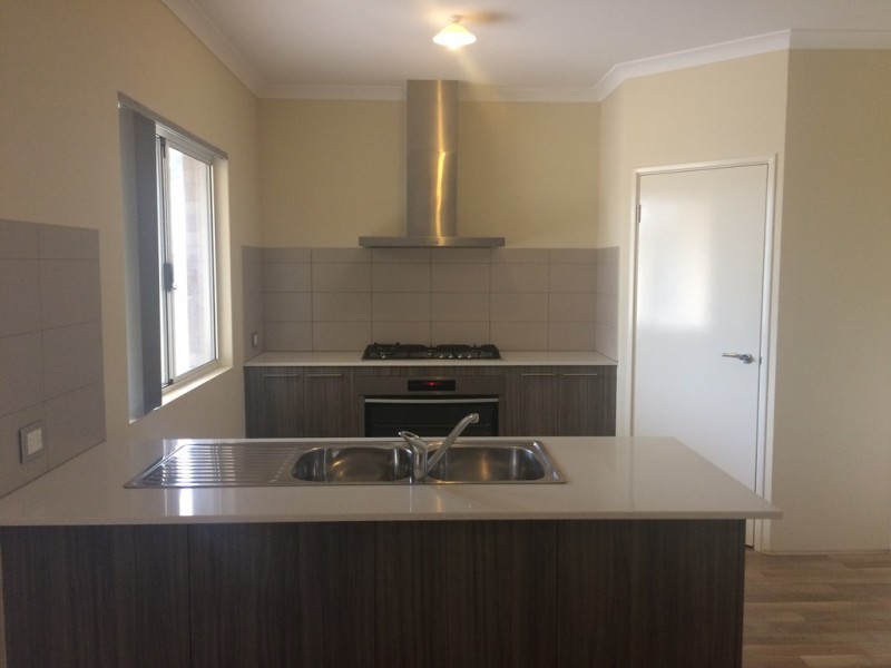 2 DURSLEY STREET, Wellard WA 6170