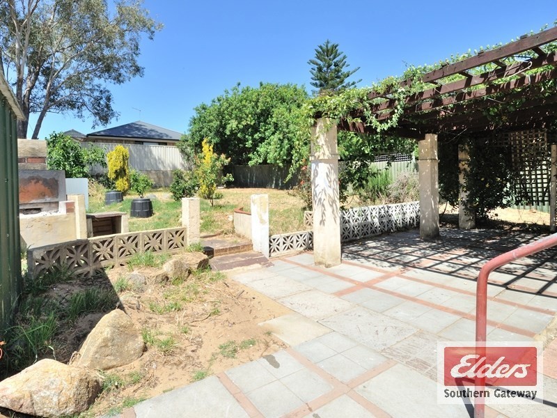 36 Kirkus Road, Medina WA 6167