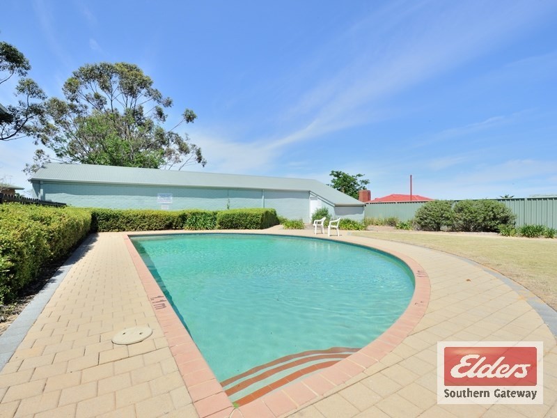 Unit 8, 33 Steward Way, Orelia WA 6167