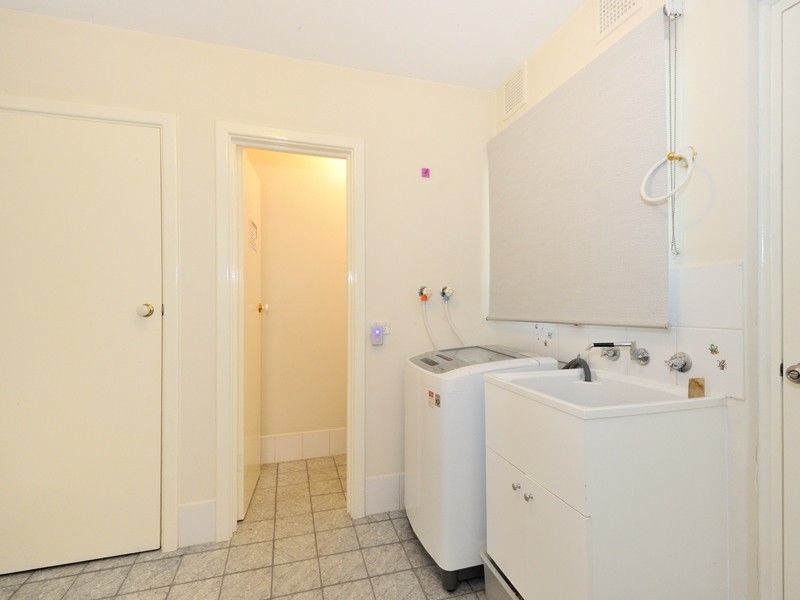 4 /12 EDMUND WAY, Calista WA 6167