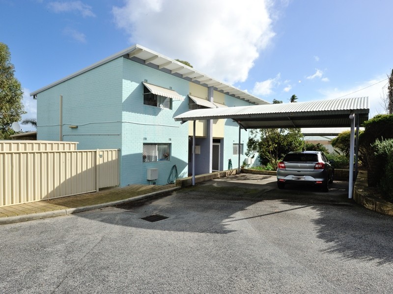 4 /12 EDMUND WAY, Calista WA 6167