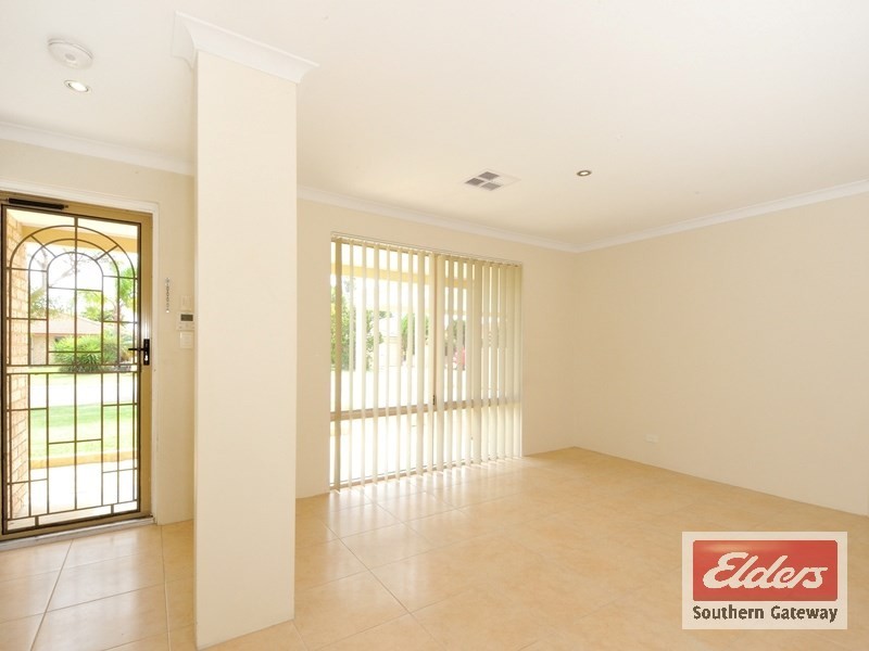 12 MAURITIUS COURT, Waikiki WA 6169