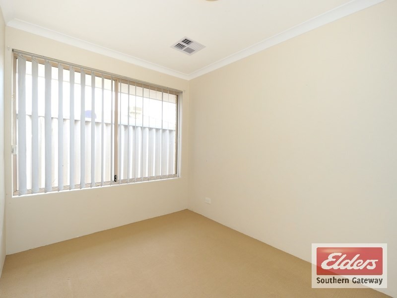 12 MAURITIUS COURT, Waikiki WA 6169