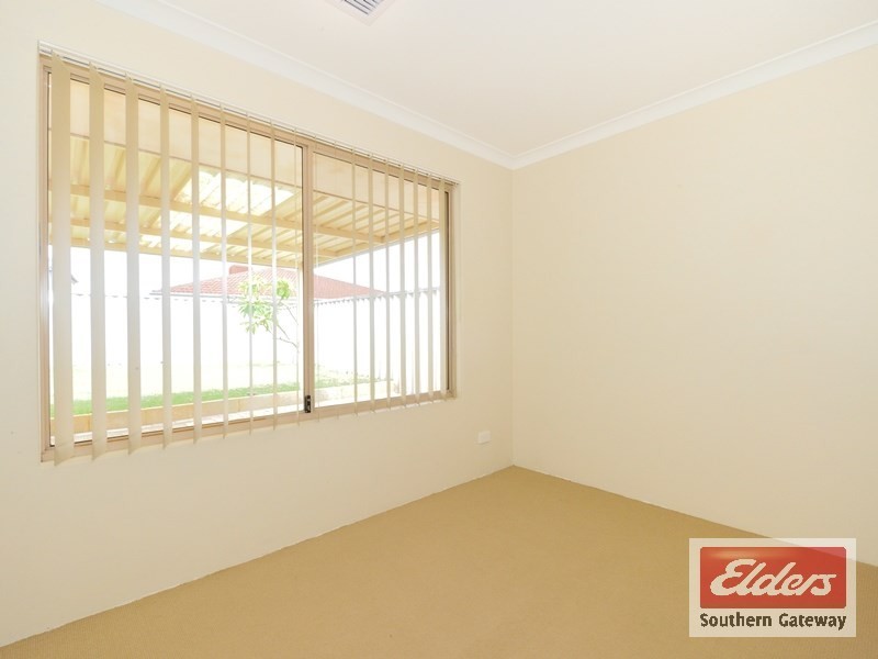 12 MAURITIUS COURT, Waikiki WA 6169