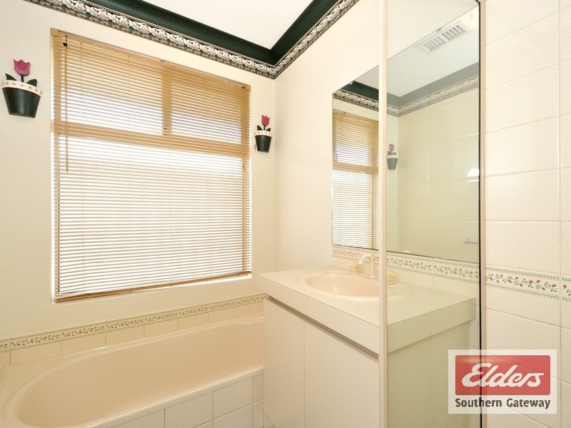 12 MAURITIUS COURT, Waikiki WA 6169