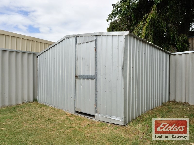 12 MAURITIUS COURT, Waikiki WA 6169