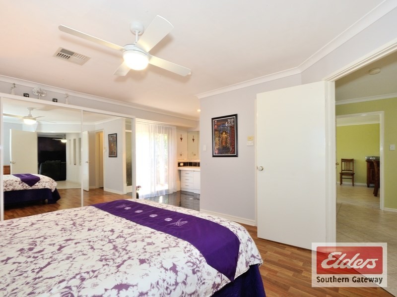 34 Brougham Crescent, Orelia WA 6167