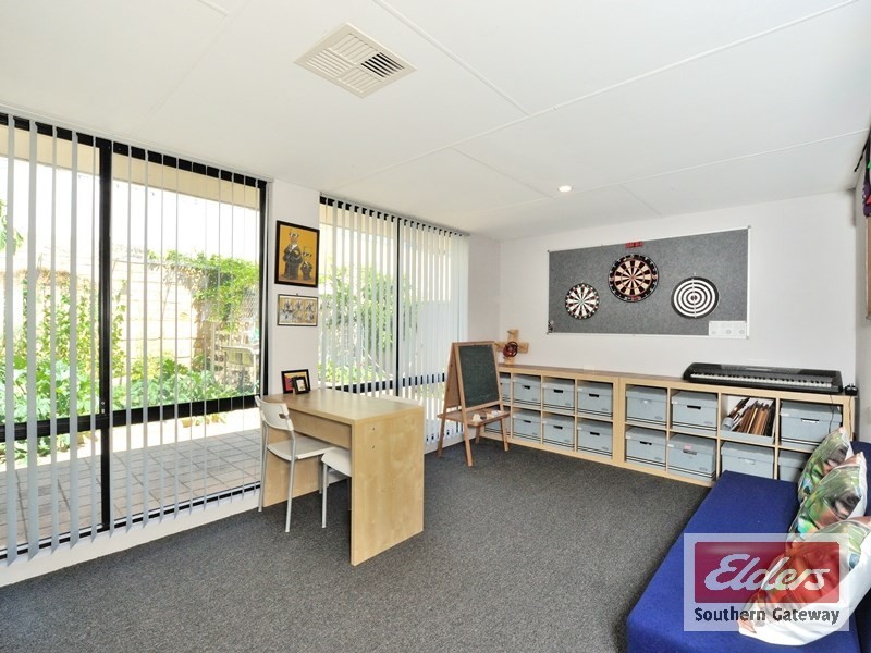 34 Brougham Crescent, Orelia WA 6167