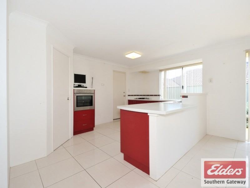 6 Taunton Mews, Leda WA 6170