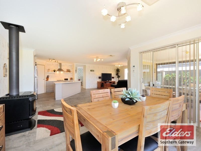 22 Colreavy Ramble, Baldivis WA 6171