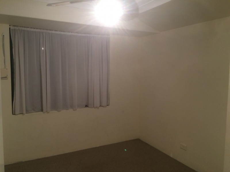 23 OAKFIELD GARDENS, Parmelia WA 6167