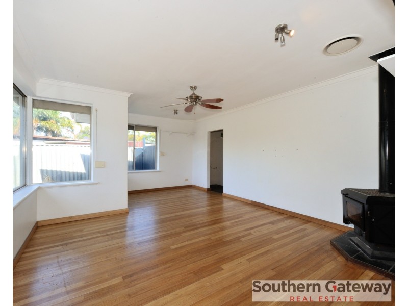 29 Chapman Road, Calista WA 6167