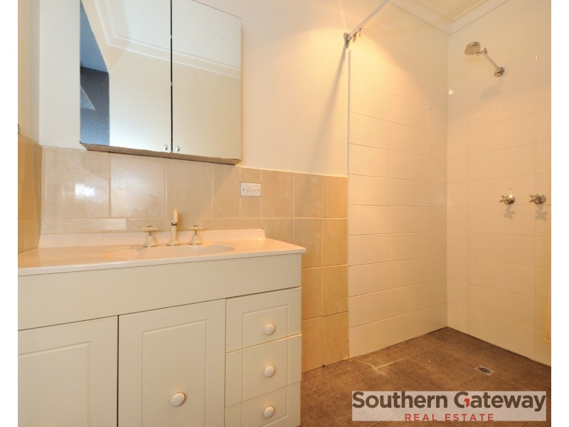 29 Chapman Road, Calista WA 6167