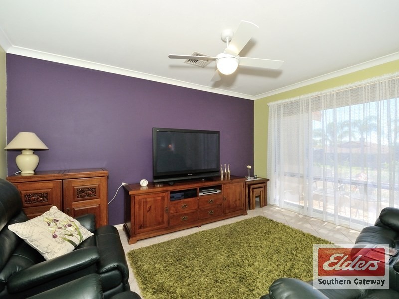 34 Brougham Crescent, Orelia WA 6167