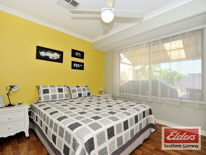 34 Brougham Crescent, Orelia WA 6167