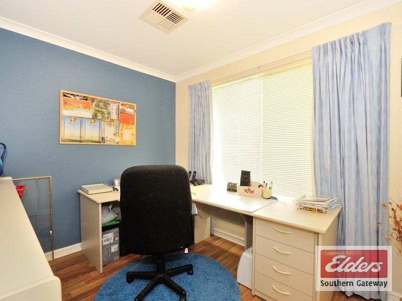 34 Brougham Crescent, Orelia WA 6167