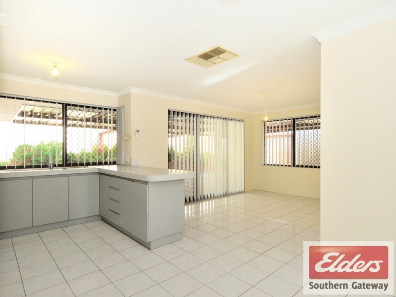 18 Perham Crescent, Leda WA 6170