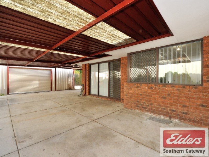 18 Perham Crescent, Leda WA 6170