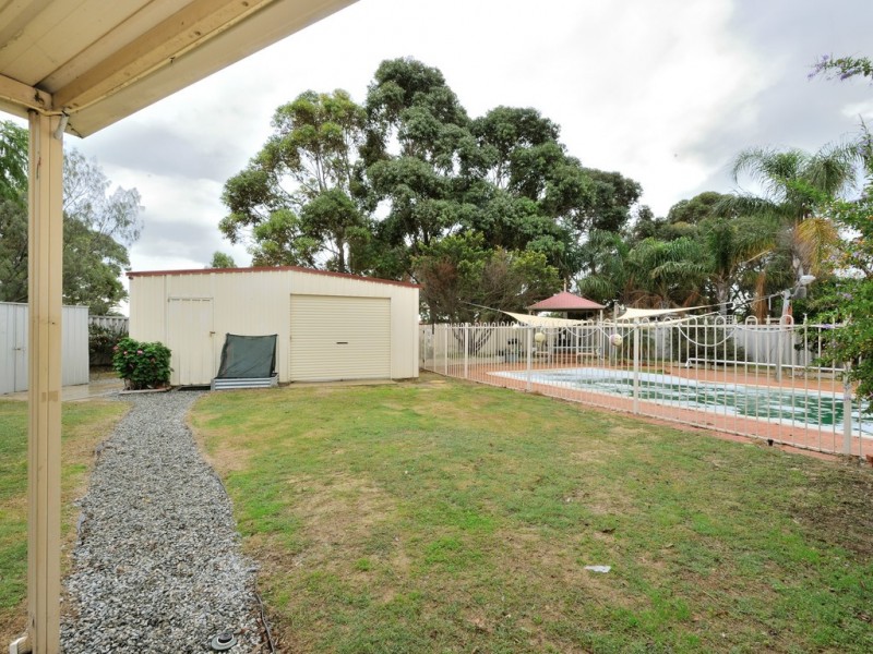 20 Bonnydoon Court, Cooloongup WA 6168