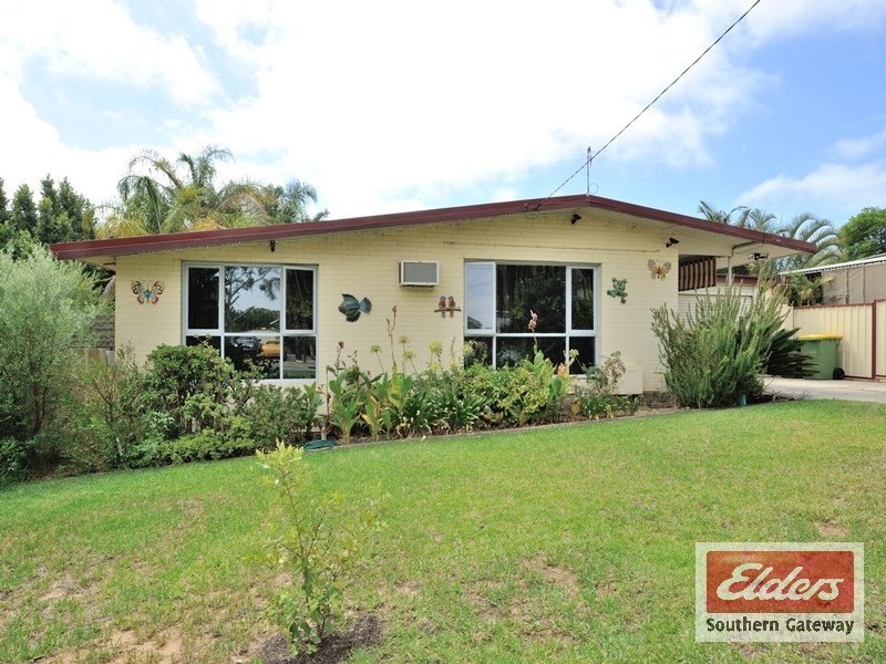 3 Milton Place, Orelia WA 6167