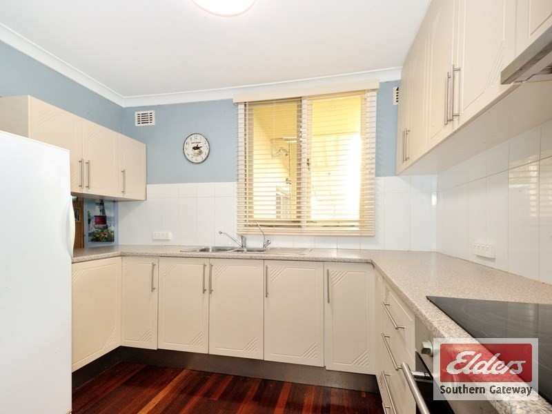 3 Milton Place, Orelia WA 6167