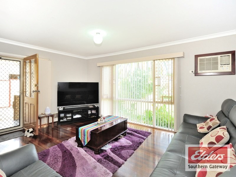 3 Milton Place, Orelia WA 6167