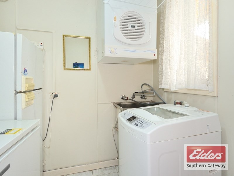 3 Milton Place, Orelia WA 6167