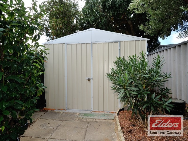 3 Milton Place, Orelia WA 6167