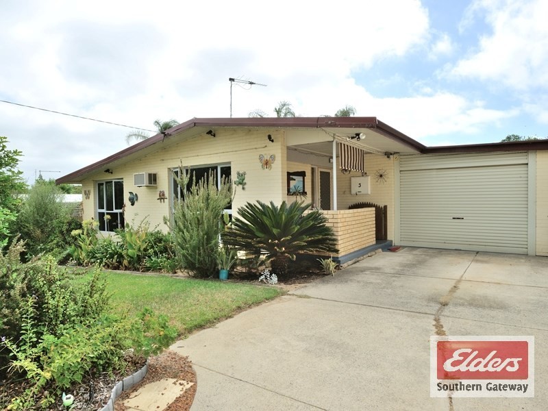 3 Milton Place, Orelia WA 6167