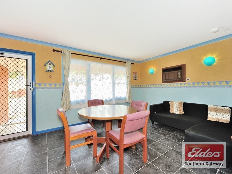 6 Dowling Place, Orelia WA 6167