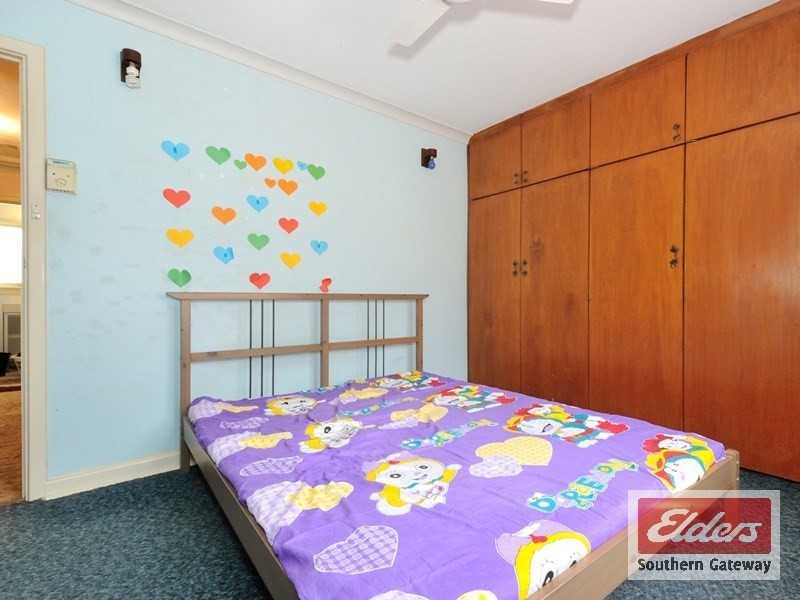 6 Dowling Place, Orelia WA 6167