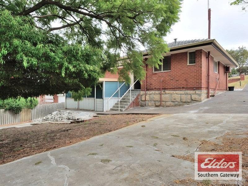 6 Dowling Place, Orelia WA 6167