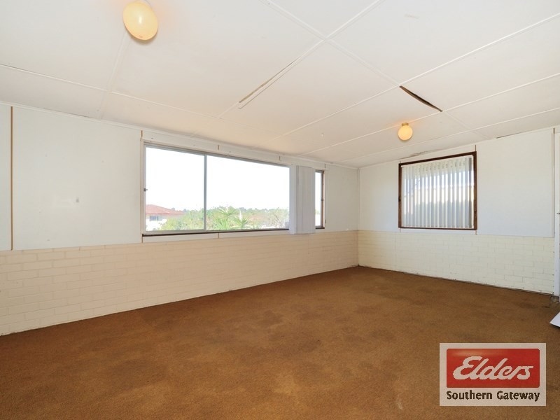 18 Barron Way, Orelia WA 6167