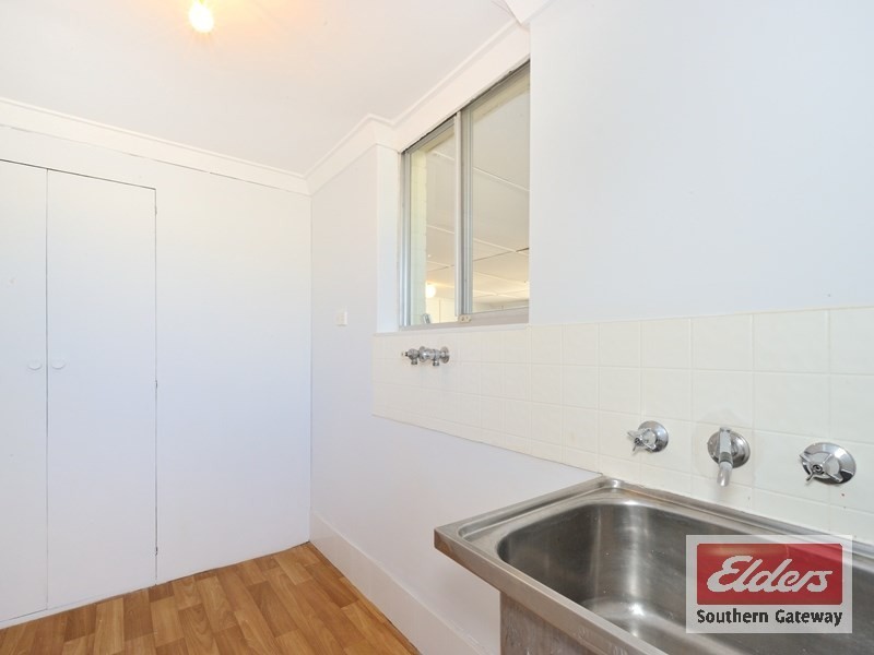 18 Barron Way, Orelia WA 6167