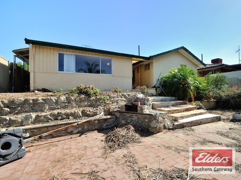 18 Barron Way, Orelia WA 6167