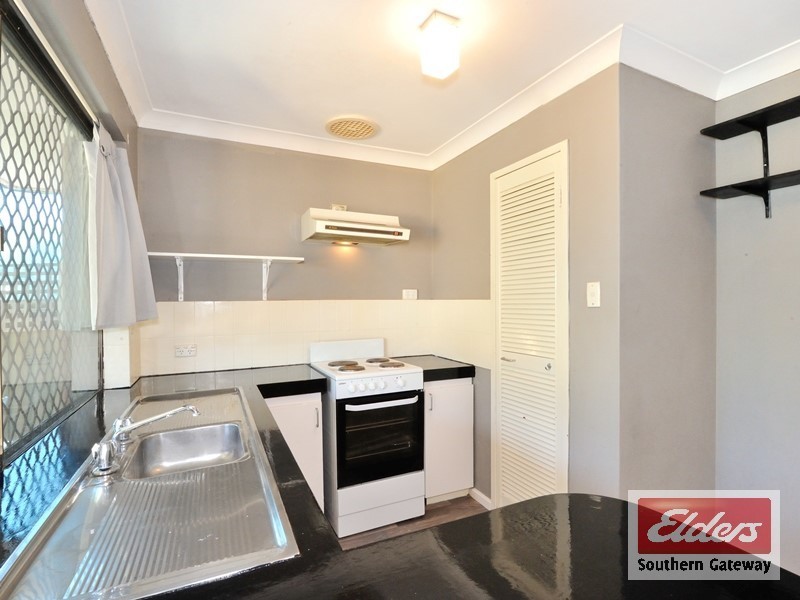 18 Kirkland Way, Parmelia WA 6167