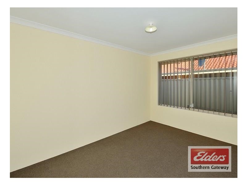 8 Pingle Drive, Greenfields WA 6210