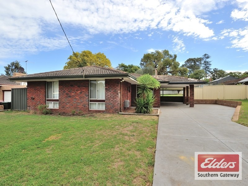 11 Leasham Court, Medina WA 6167