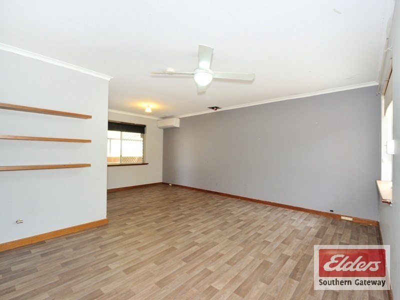 11 Leasham Court, Medina WA 6167