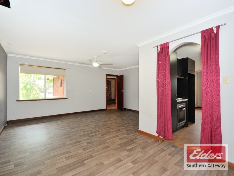 11 Leasham Court, Medina WA 6167