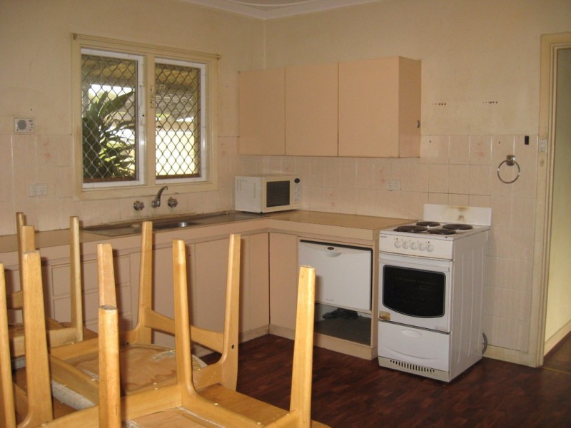 18 Hambledon Crescent, Armadale WA 6112