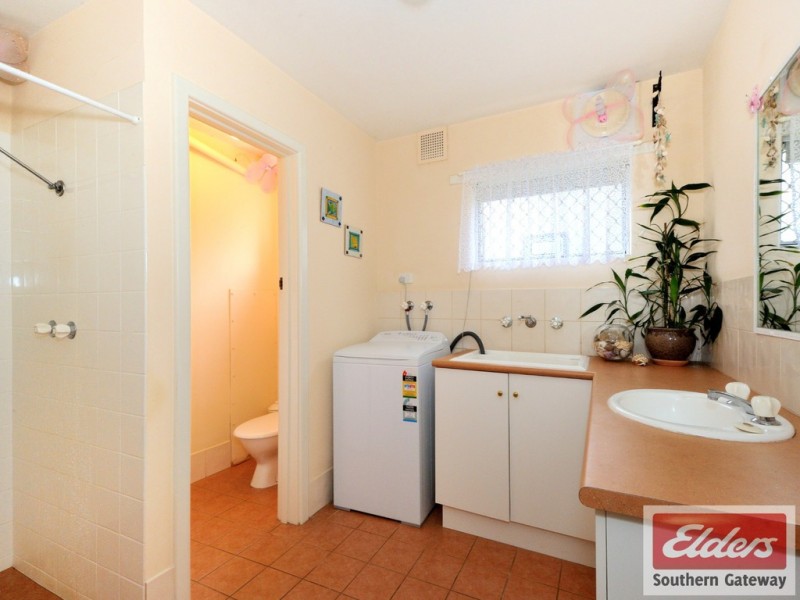 Unit 2, 21 Clint Way, Calista WA 6167